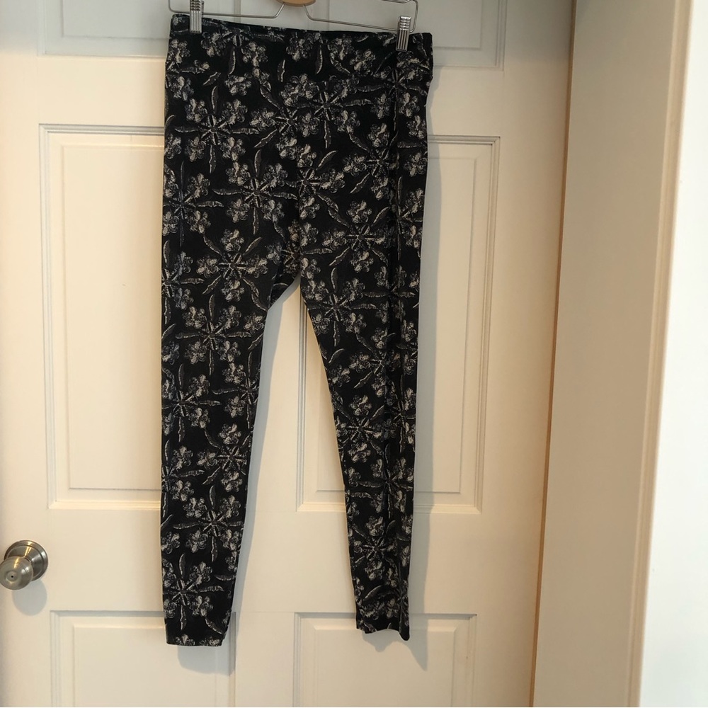 Black Floral LulaRoe Leggings